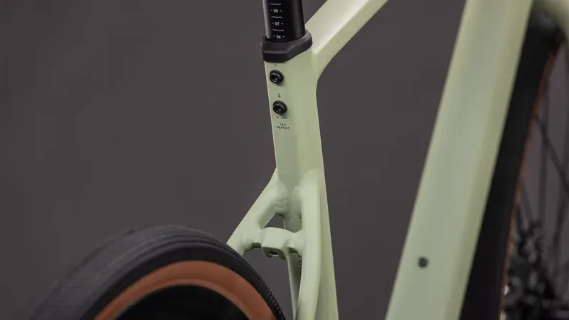 Cube Nuroad Pro Gravel Bike In Pea/Grey-3